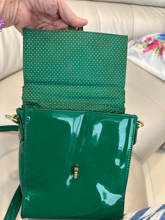 Forever 21 Green Patent Crossbody Bag - Gold Hardware - Picture 5 of 9
